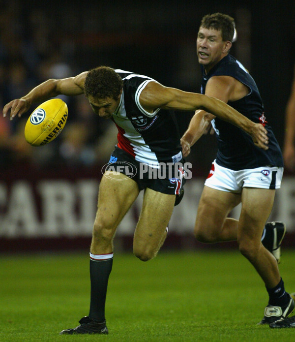 AFL 2002 Rd 1 - St Kilda v Carlton - 135198