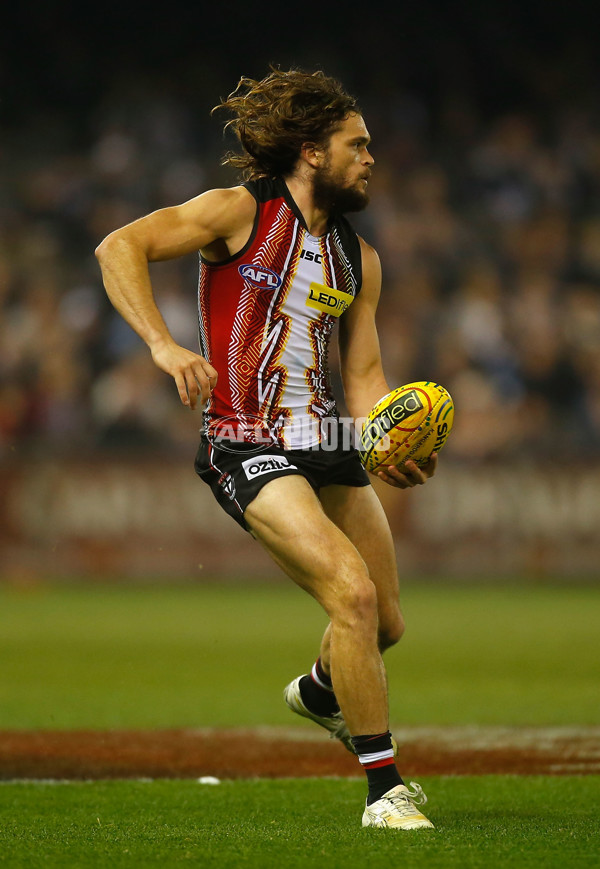 AFL 2014 Rd 11 - St Kilda v Collingwood - 329423