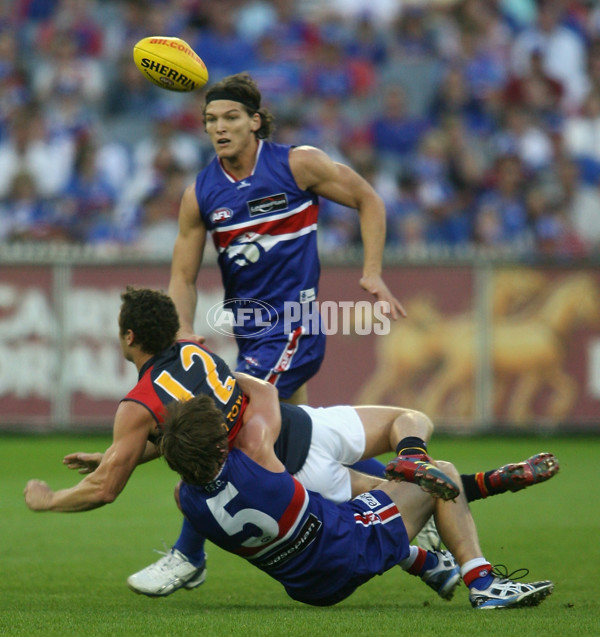 AFL Round 2 - Bulldogs v Adelaide - 4249