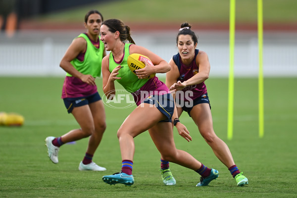 AFLW 2022 S7 Training - Brisbane Lions 241122 - A-779186