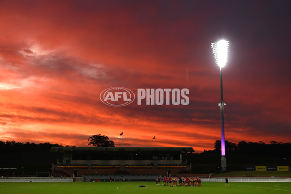 AFLW 2022 S7 Training - Brisbane Lions 241122 - A-781366