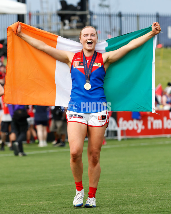 AFLW 2022 S7 Grand Final - Brisbane v Melbourne - A-789999