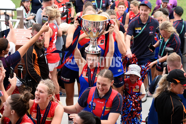 AFLW 2022 S7 Grand Final - Brisbane v Melbourne - A-794217