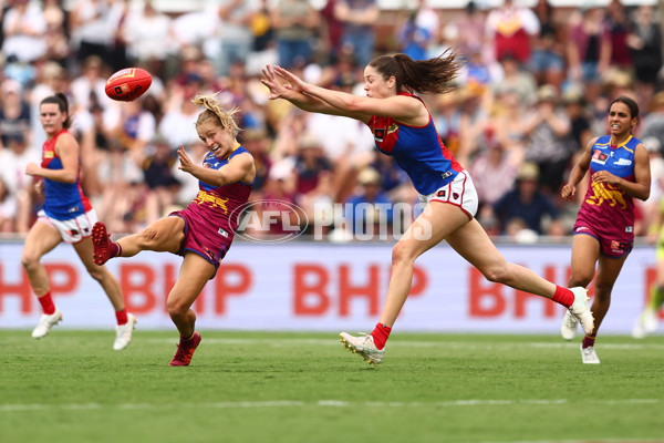 AFLW 2022 S7 Grand Final - Brisbane v Melbourne - A-796500