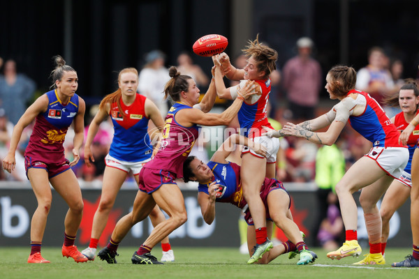 AFLW 2022 S7 Grand Final - Brisbane v Melbourne - A-799398