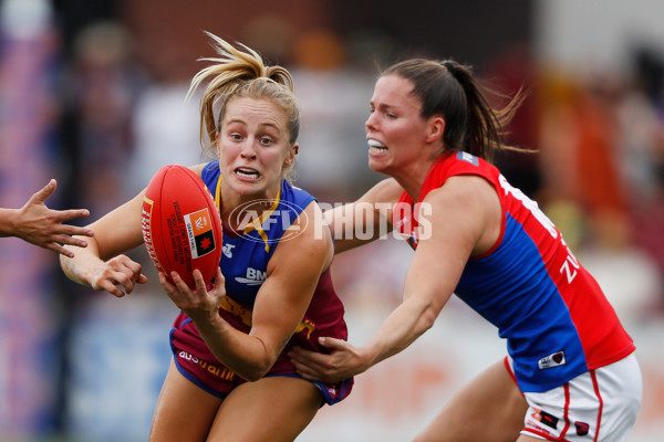 AFLW 2022 S7 Grand Final - Brisbane v Melbourne - A-799400