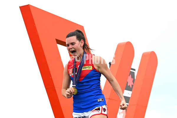 AFLW 2022 S7 Grand Final - Brisbane v Melbourne - A-800989