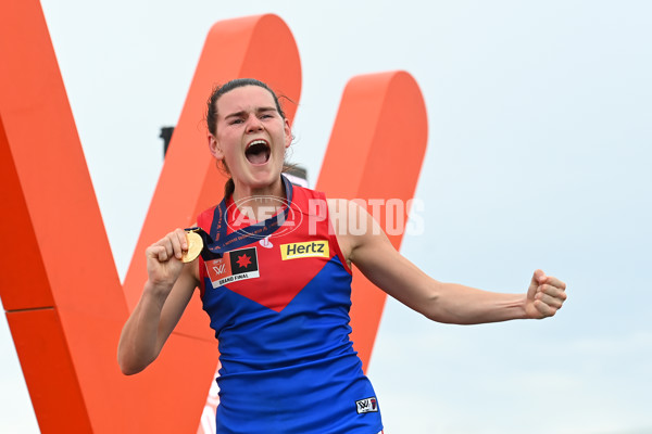 AFLW 2022 S7 Grand Final - Brisbane v Melbourne - A-800992