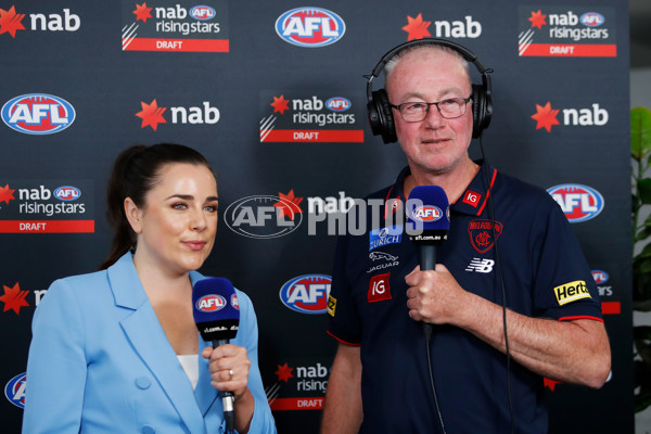 AFL 2022 Media - NAB AFL Draft - A-821711