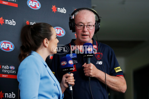 AFL 2022 Media - NAB AFL Draft - A-821714