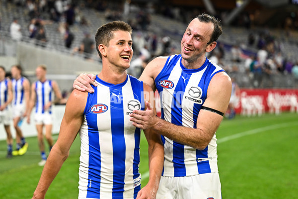 AFL Rd 2 - Fremantle v North Melbourne - A-990799