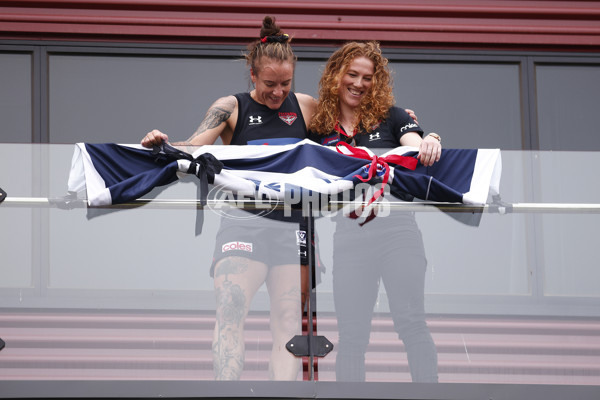 VFLW Rd 1 - Essendon v Box Hill Hawks - A-996406