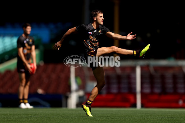 AFL Rd 2  - Sydney v Hawthorn - A-996457