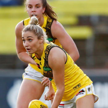 AFLW 2022 S7 Round 08 - Carlton v Richmond TEST